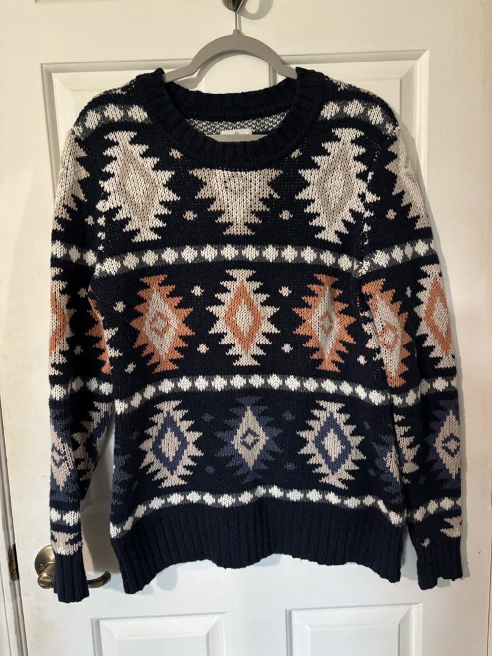 Women’s LL Bean Signature sweater. Heavy, cozy, warm. 100% cotton. Large.